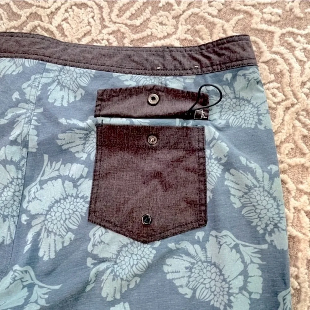 Linksoul Stormer Floral 9” Board Shorts